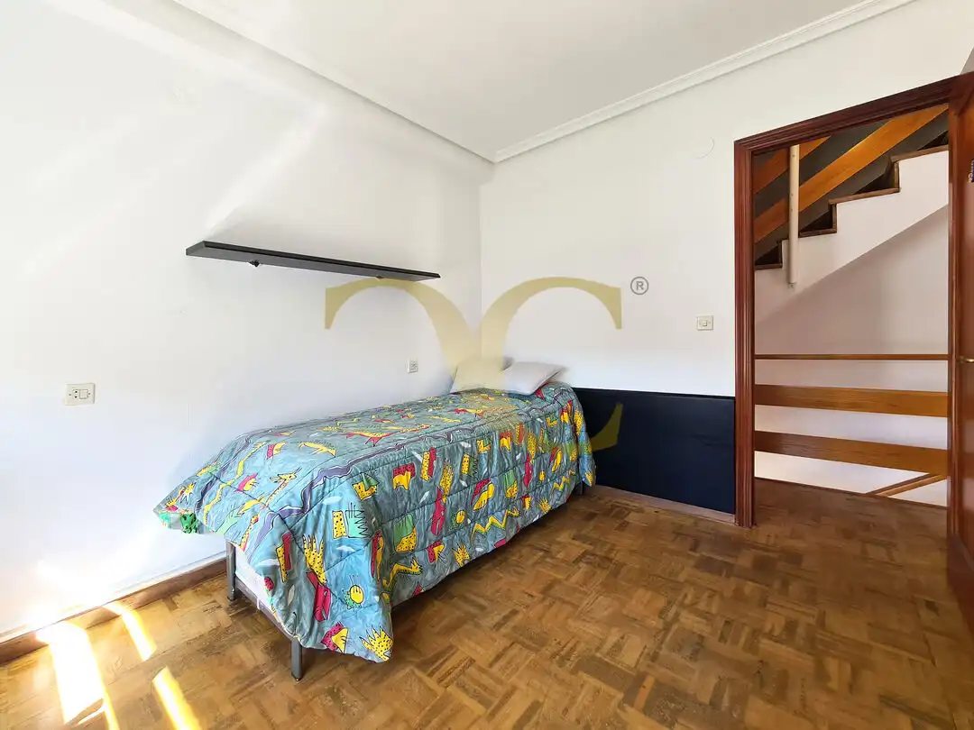Dormitori de Casa o xalet en venda en Ribadesella amb Calefacció i Terrassa