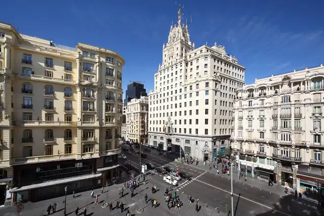 Vista exterior de Local en venta en Madrid