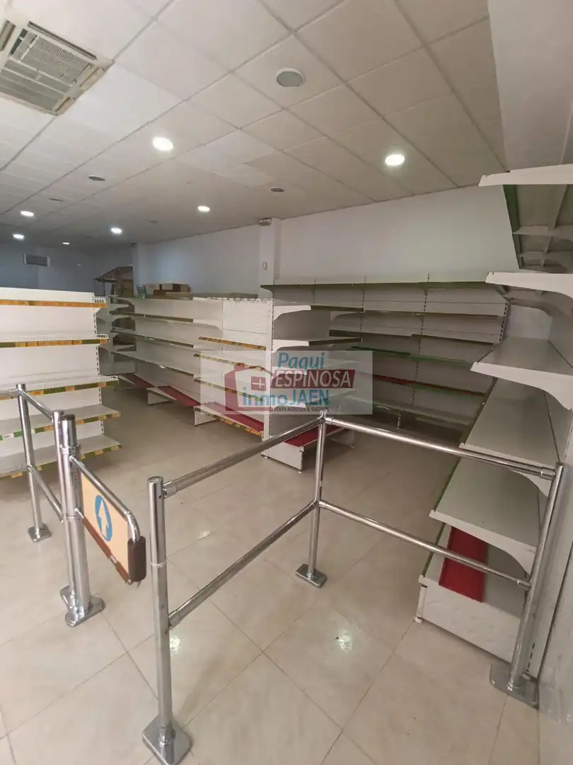 Local en venta en Jamilena con Aire acondicionado