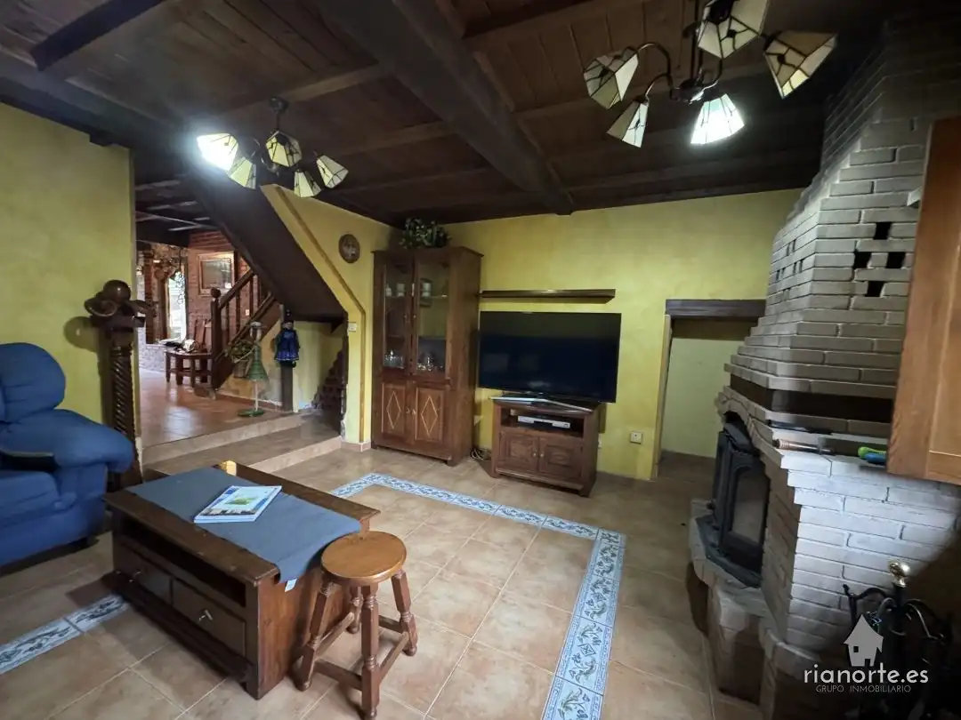 Living room of Houses for sale in Peñamellera Alta  with Heating