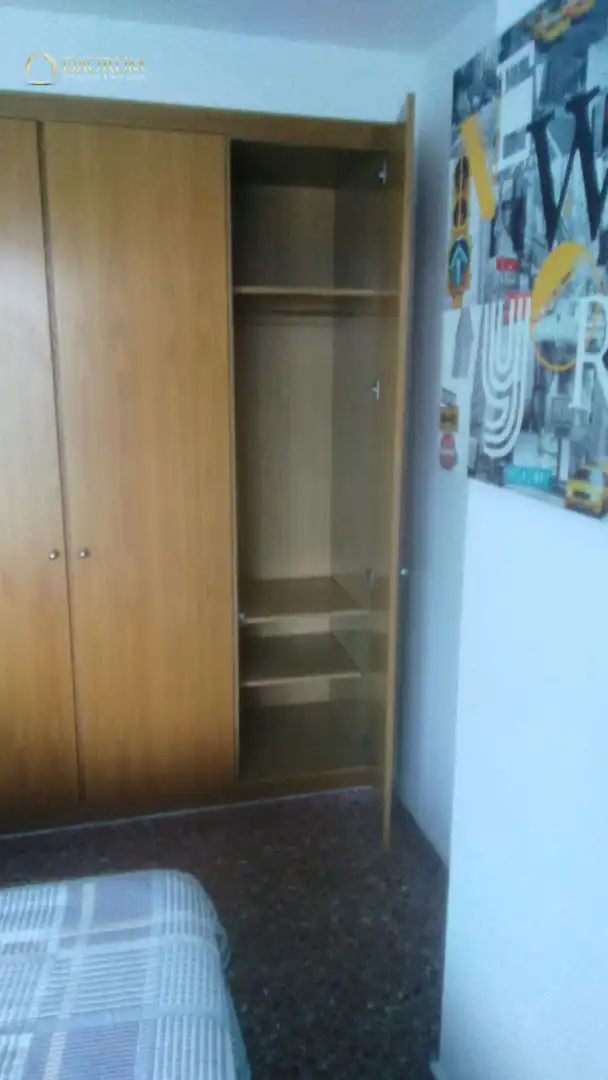 Dormitori de Pis en venda en Valencia amb Aire condicionat, Terrassa i Traster