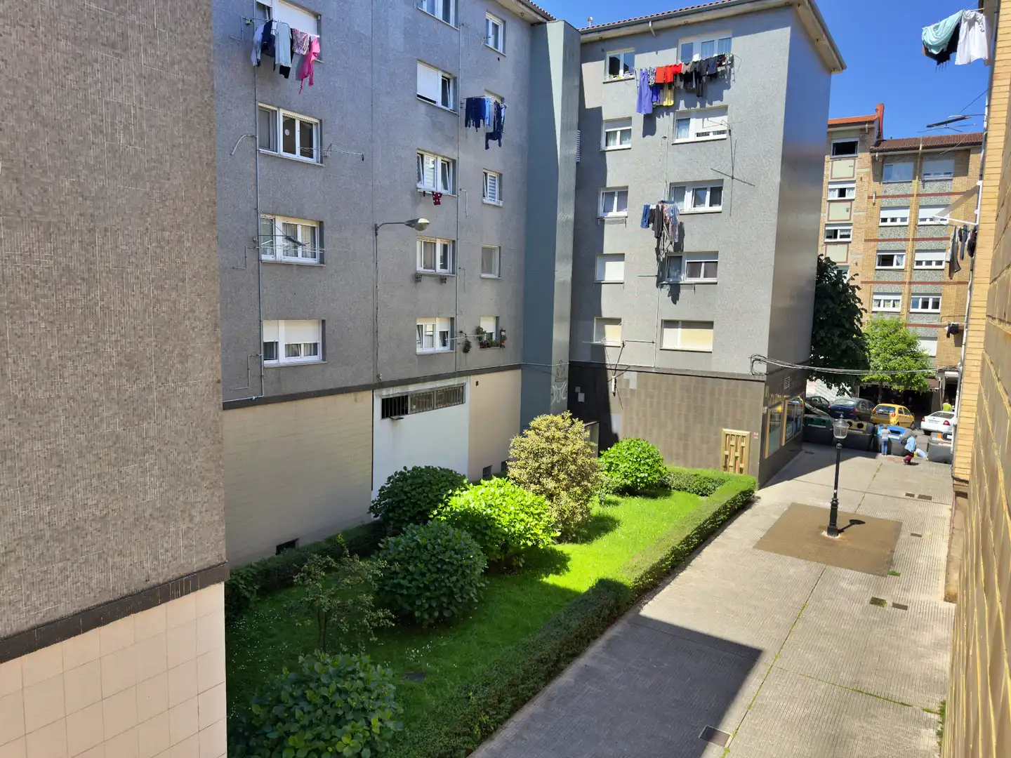 Vista exterior de Pis en venda en Gijón  amb Forn