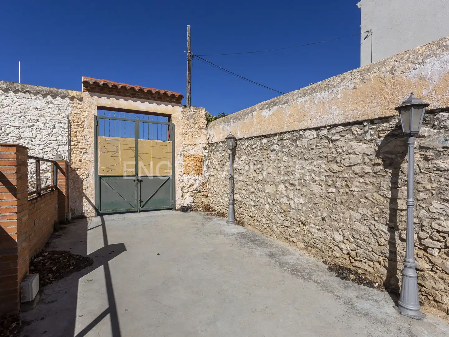 Vista exterior de Edificio en venta en Amposta