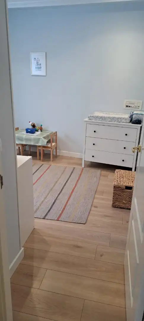 Dormitori de Pis en venda en Oviedo  amb Calefacció, Parquet i Traster