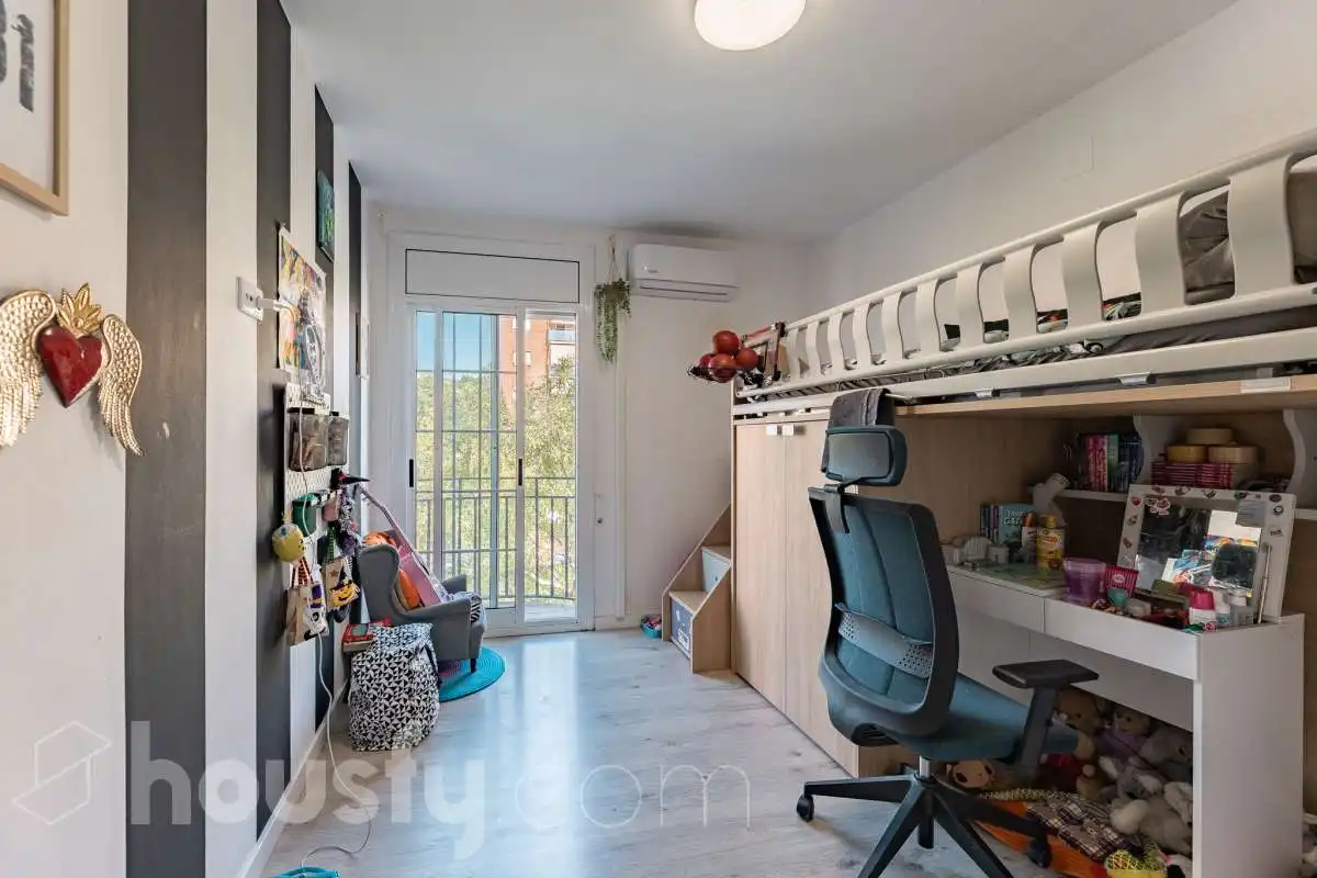 Habitación de Casa o chalet en venta en Viladecans con Balcón