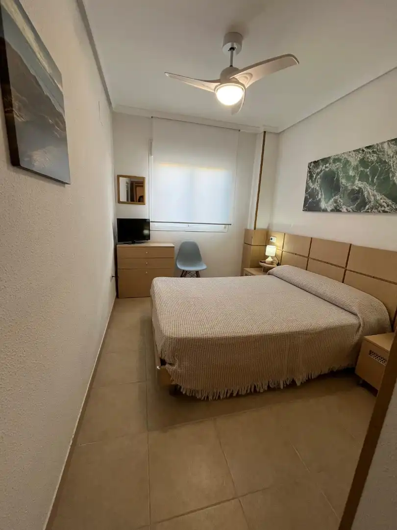 Habitación de Apartamento de alquiler en Oropesa del Mar / Orpesa con Aire acondicionado, Terraza y Amueblado