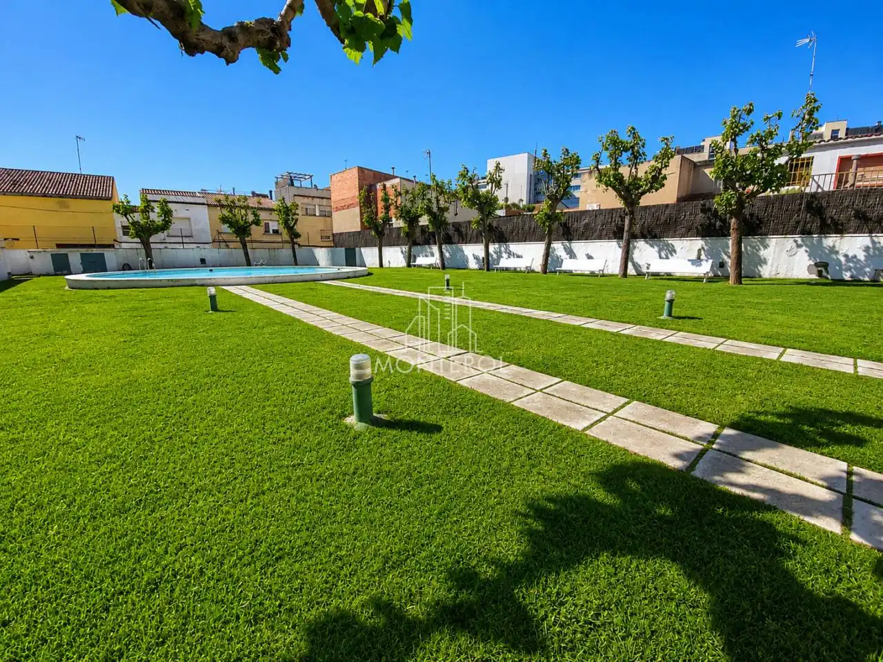 Piscina de Dúplex en venta en Sabadell con Aire acondicionado, Calefacción y Balcón
