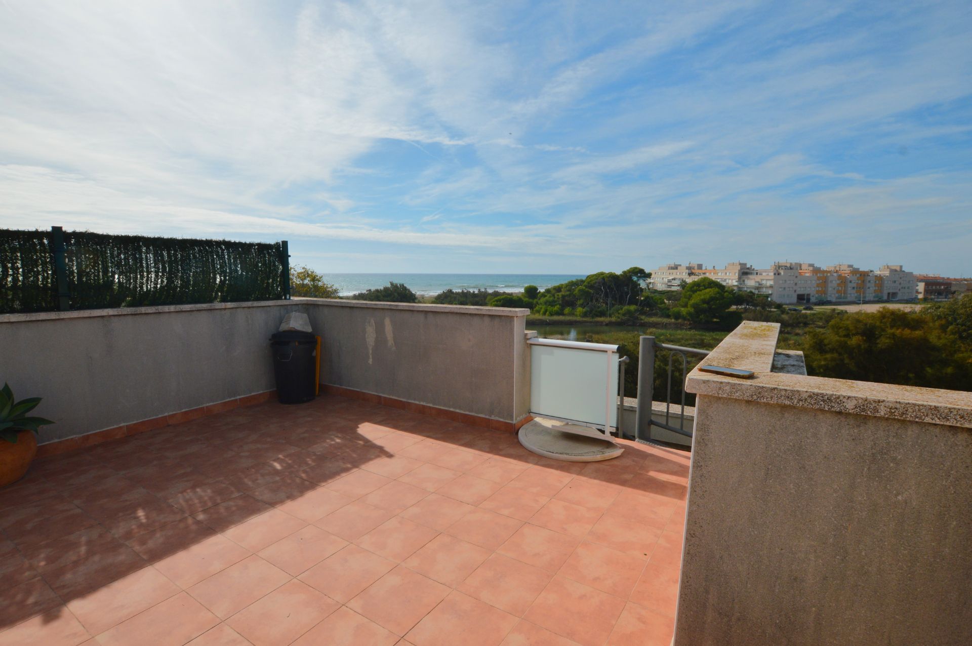 Terrassa de Àtic en venda en Cubelles amb Aire condicionat, Terrassa i Traster
