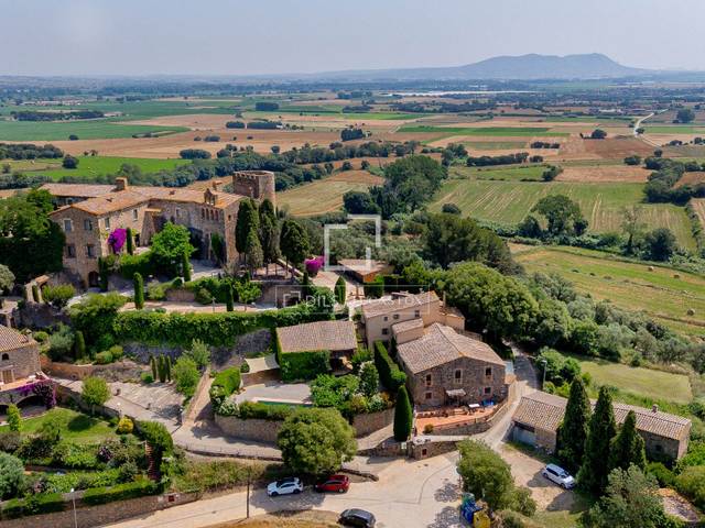 Finca rústica en Venta en Sant Jordi Desvalls