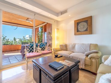 Apartament amb balcó en venda a Milla de Oro