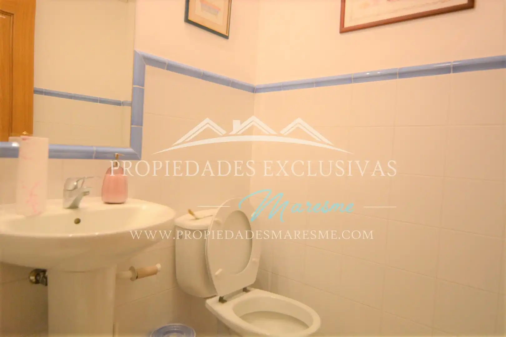 Baño de Local en venta en El Masnou con Aire acondicionado, Calefacción y Internet