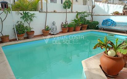 Piscina de Casa o xalet en venda en Nerja amb Terrassa i Piscina