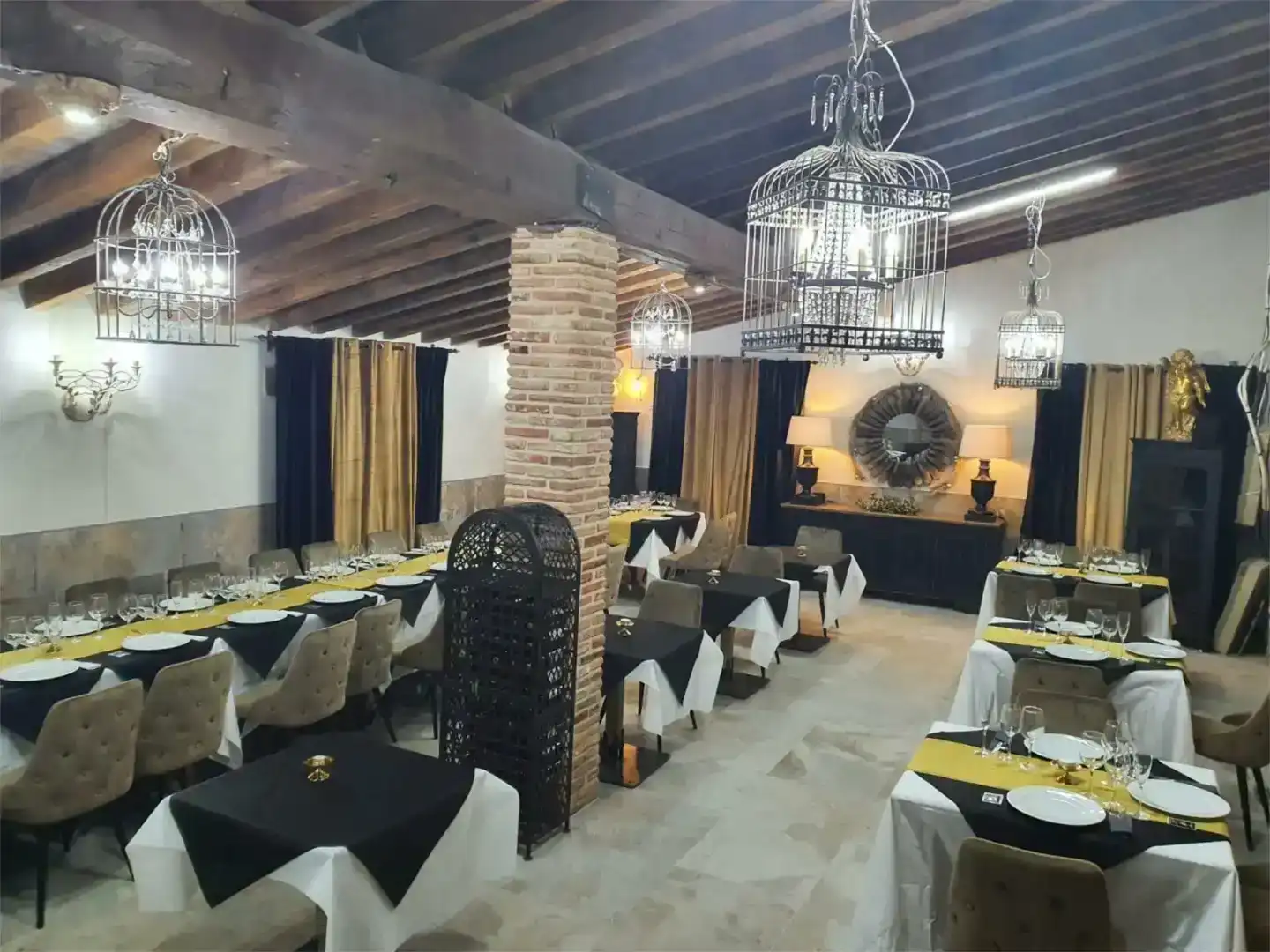 Country house zum Verkauf in Madrid mit Klimaanlage, Privatgarten und Parkett