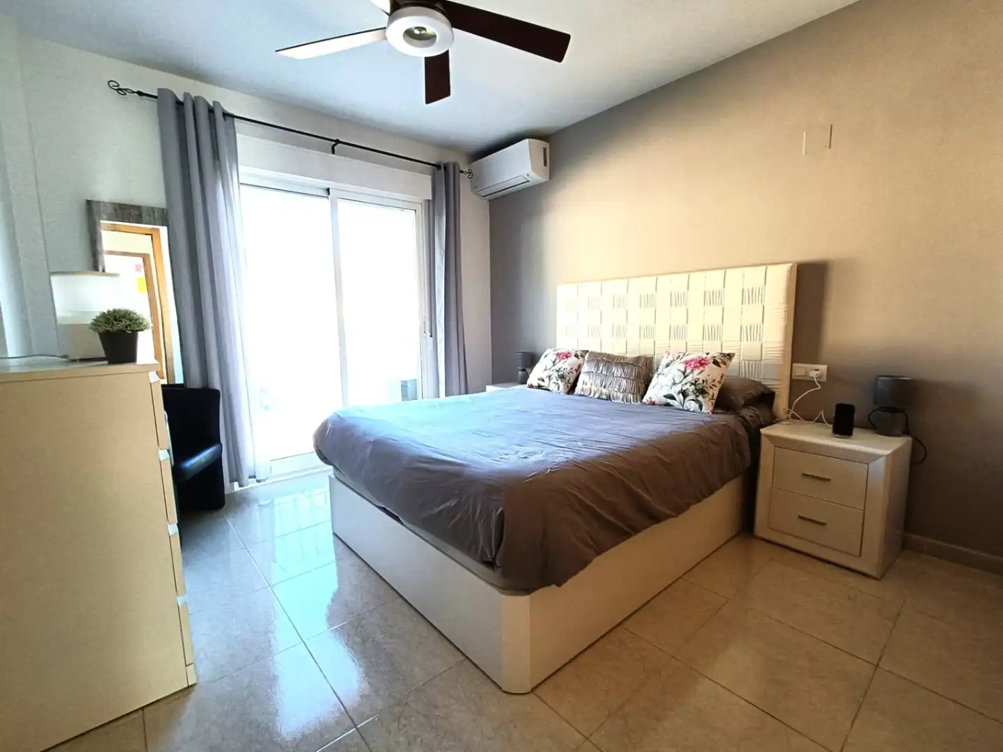 Habitación de Casa adosada en venta en Sagra con Aire acondicionado, Calefacción y Terraza