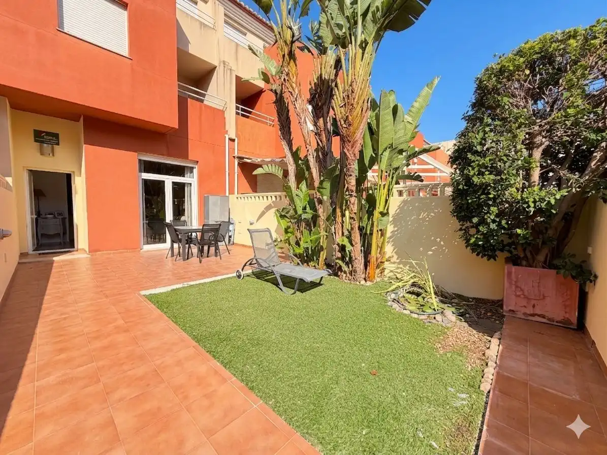 Casa aparellada en venda a Ondara