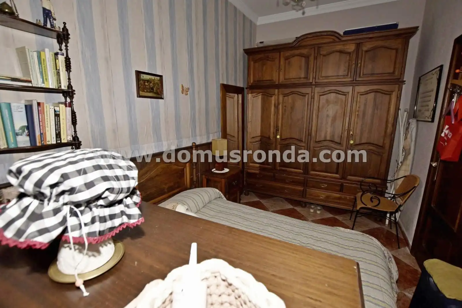 Schlafzimmer von Wohnung zum Verkauf in Ronda mit Heizung, Terrasse und Möbliert