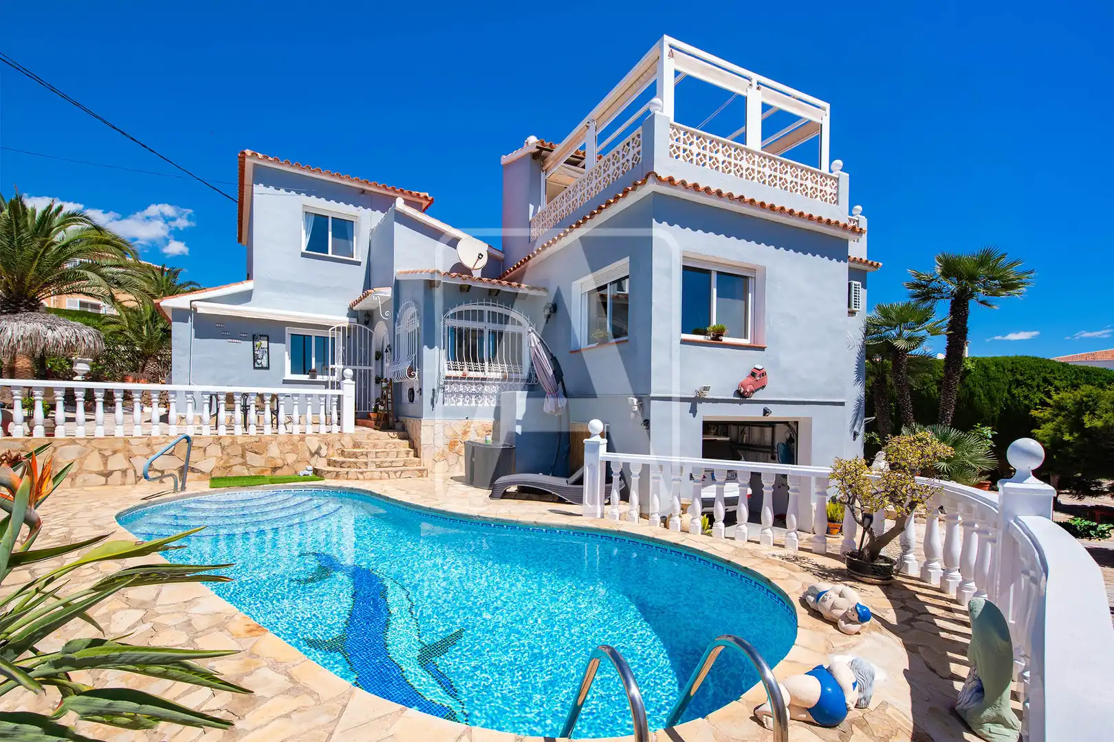 Chalet con piscina en venta en Cometa