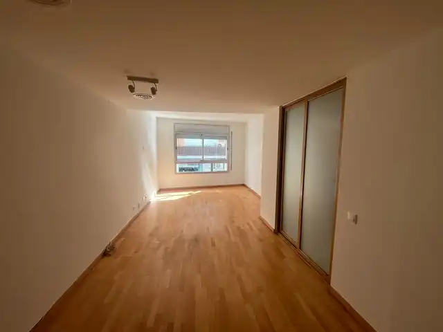 Sala de estar de Piso de alquiler en Sant Cugat del Vallès con Aire acondicionado, Calefacción y Parquet