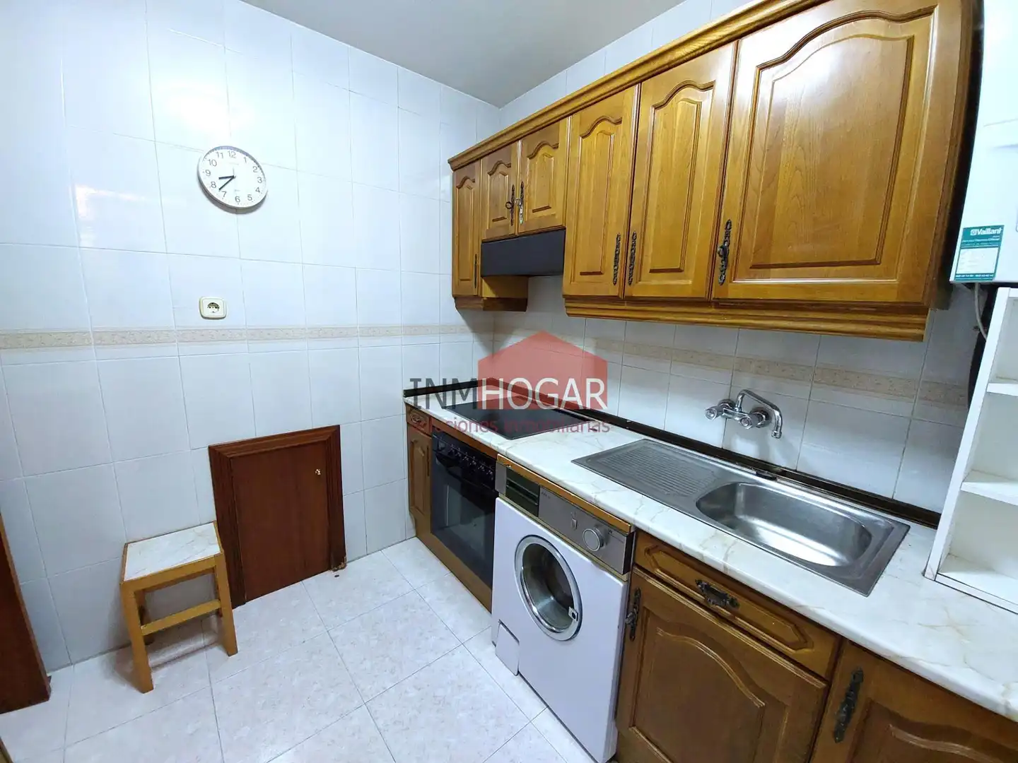 Cuina de Casa o xalet en venda en Ávila amb Calefacció, Traster i Moblat