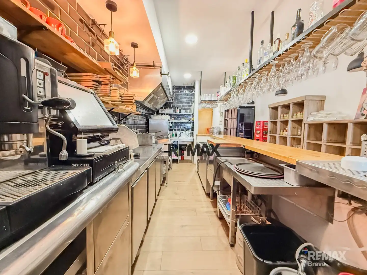 Cocina de Local de alquiler en Empuriabrava con Aire acondicionado, Terraza y Amueblado