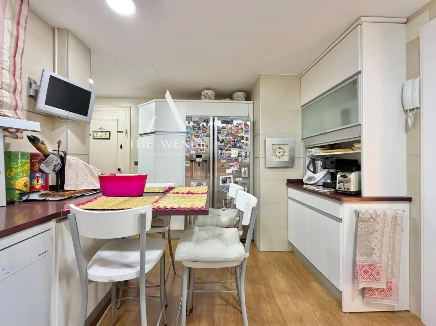 Kitchen of Flat for sale in Madrid  with Air Conditioner, Heating and Parquet flooring