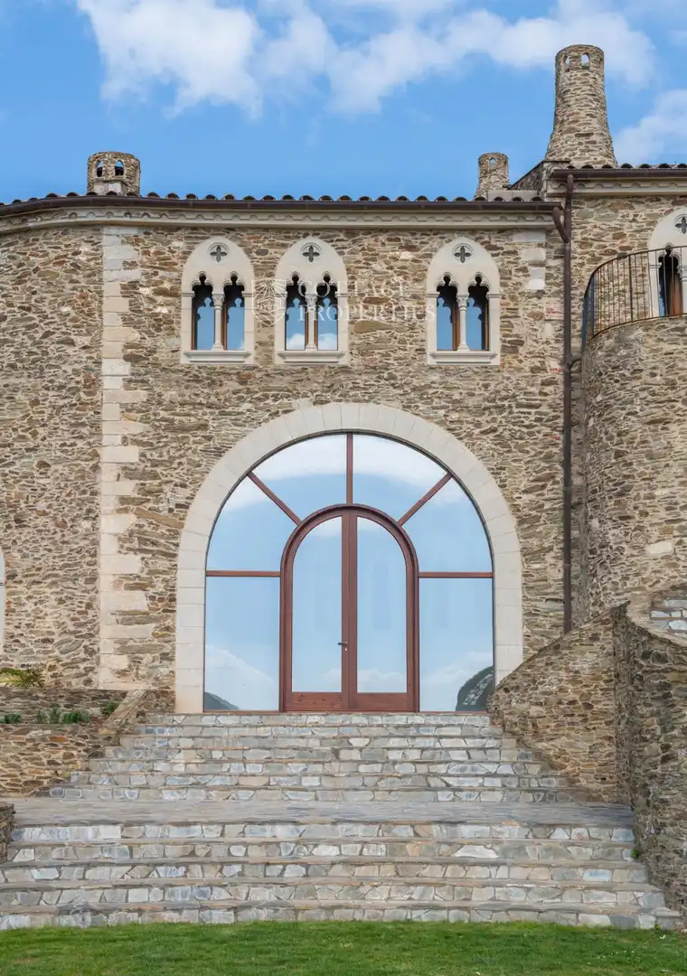 Exterior view of Country homes for sale in Llambilles  with Air Conditioner, Heating and Private garden