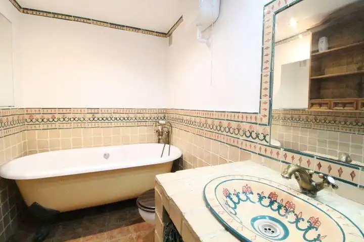 Bany de Pis en venda en Fuengirola amb Terrassa i Piscina comunitària