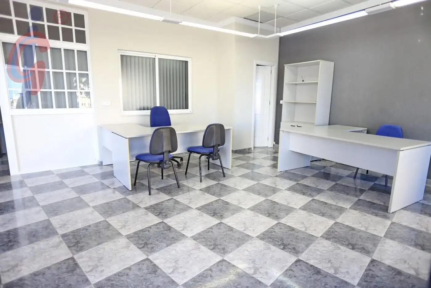 Commercial properties for sale in Guardamar del Segura  with Air Conditioner