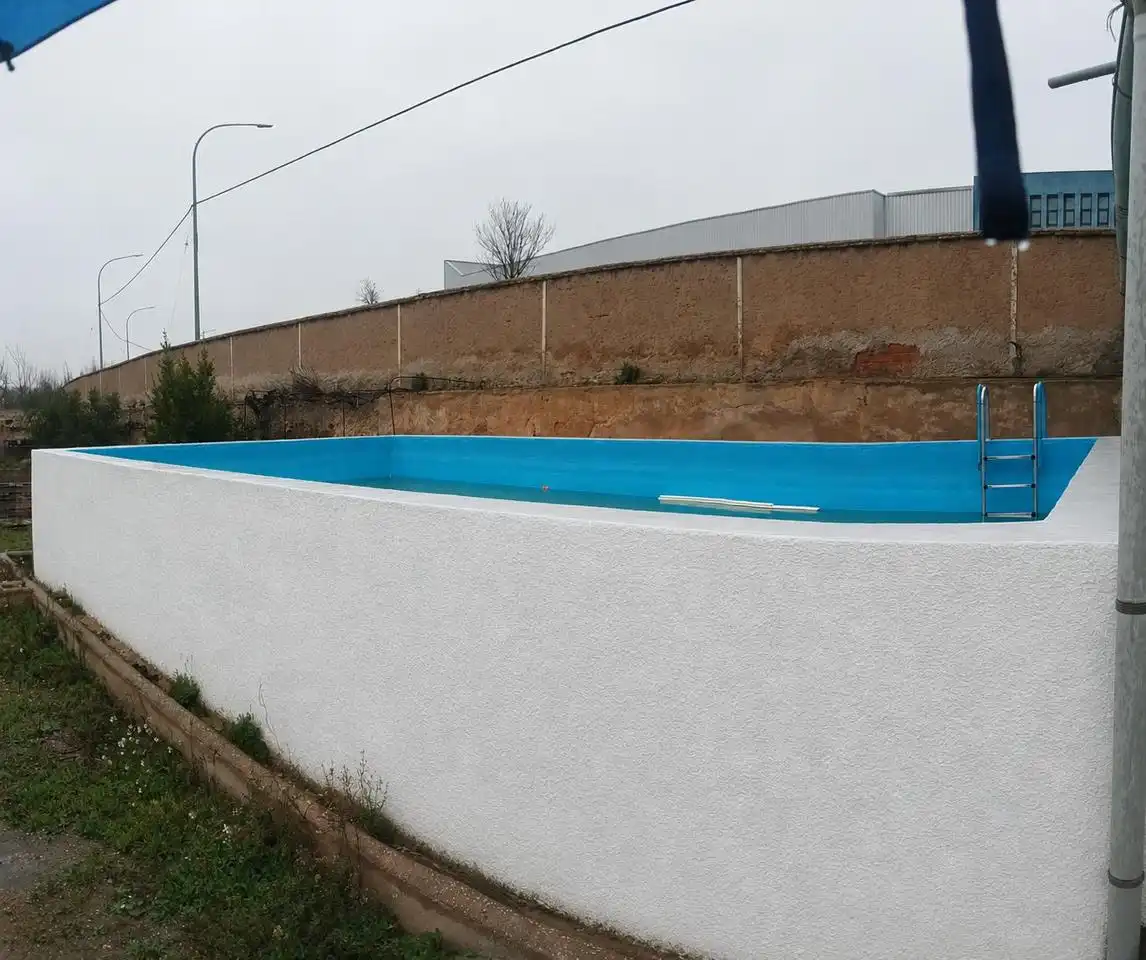 Piscina de Edifici en venda en Ateca