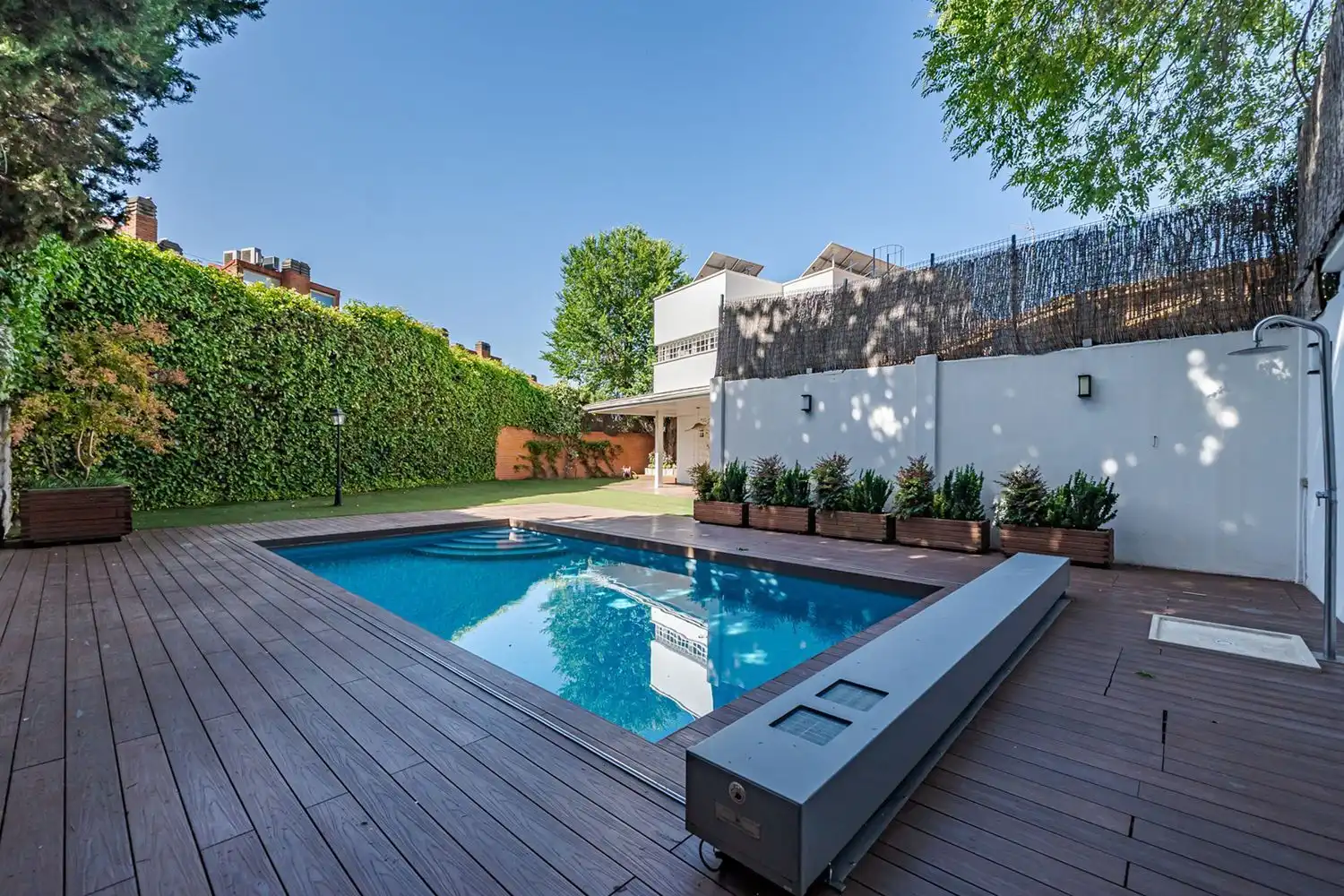 Villa mit Pool zum Verkauf in Calle de La Masó 97