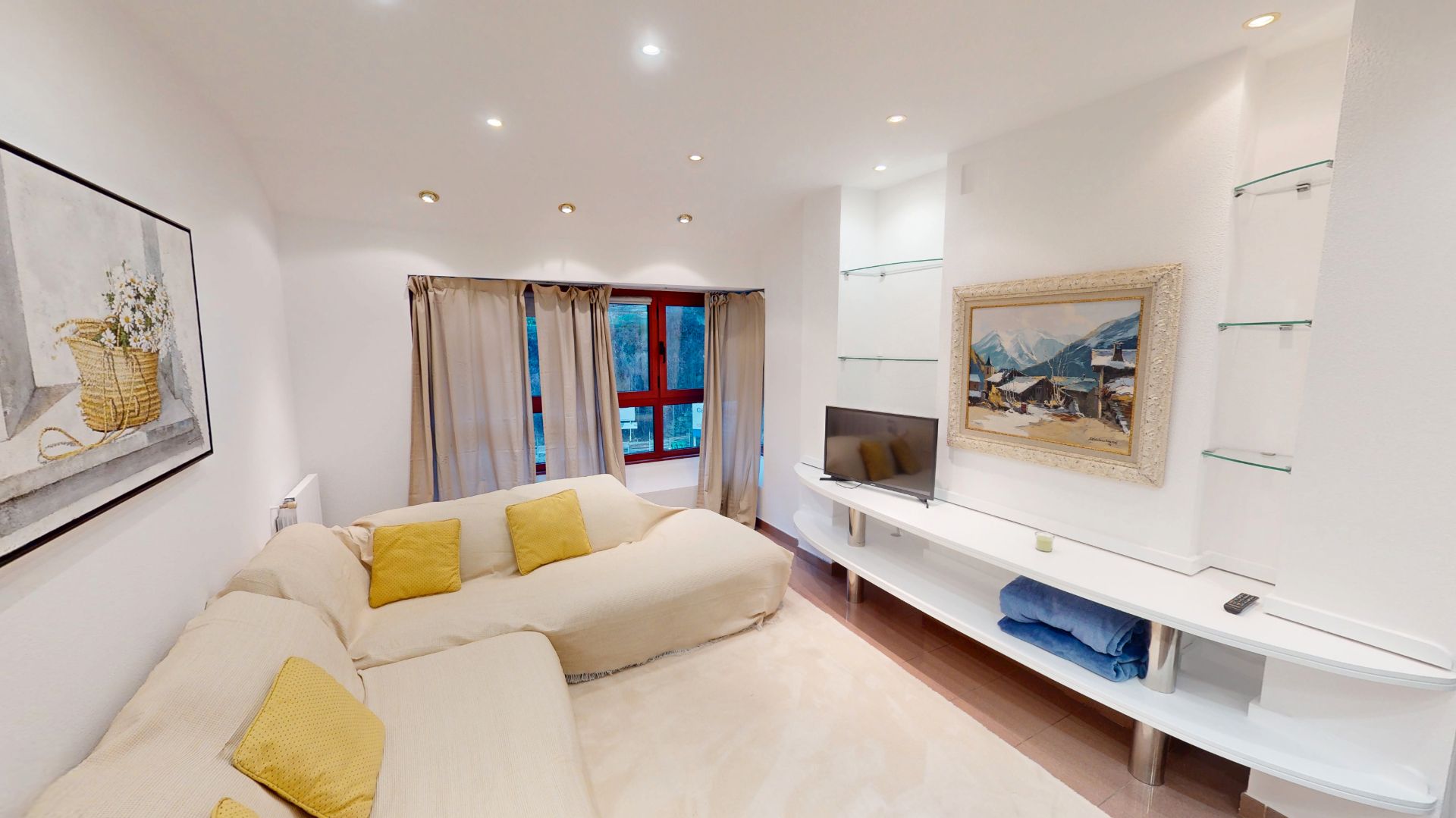 Living room of Flat for rent in Andorra la Vella  with Heating, Parquet flooring and Furnished