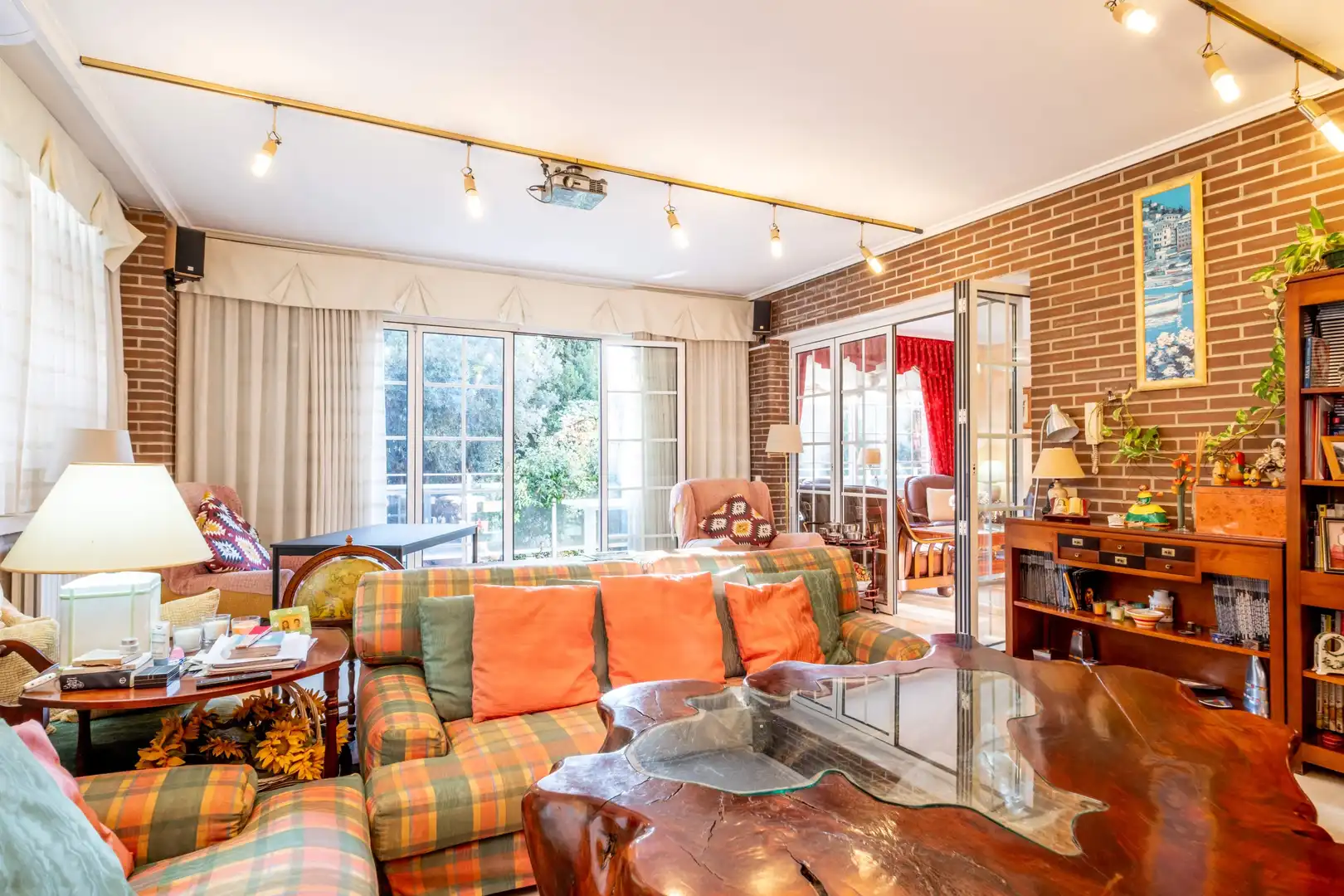 Living room of Detached homes for sale in Zaragoza  with Air Conditioner, Heating and Community pool