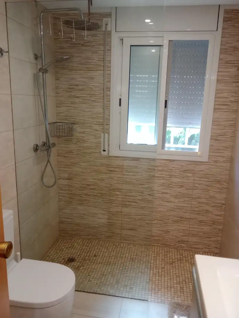 Baño de Planta baja en venta en Cambrils con Aire acondicionado, Jardín privado y Parquet