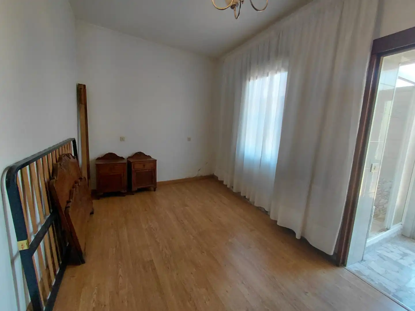 Schlafzimmer von Einfamilien-Reihenhaus zum Verkauf in O Grove   mit Heizung und Privatgarten