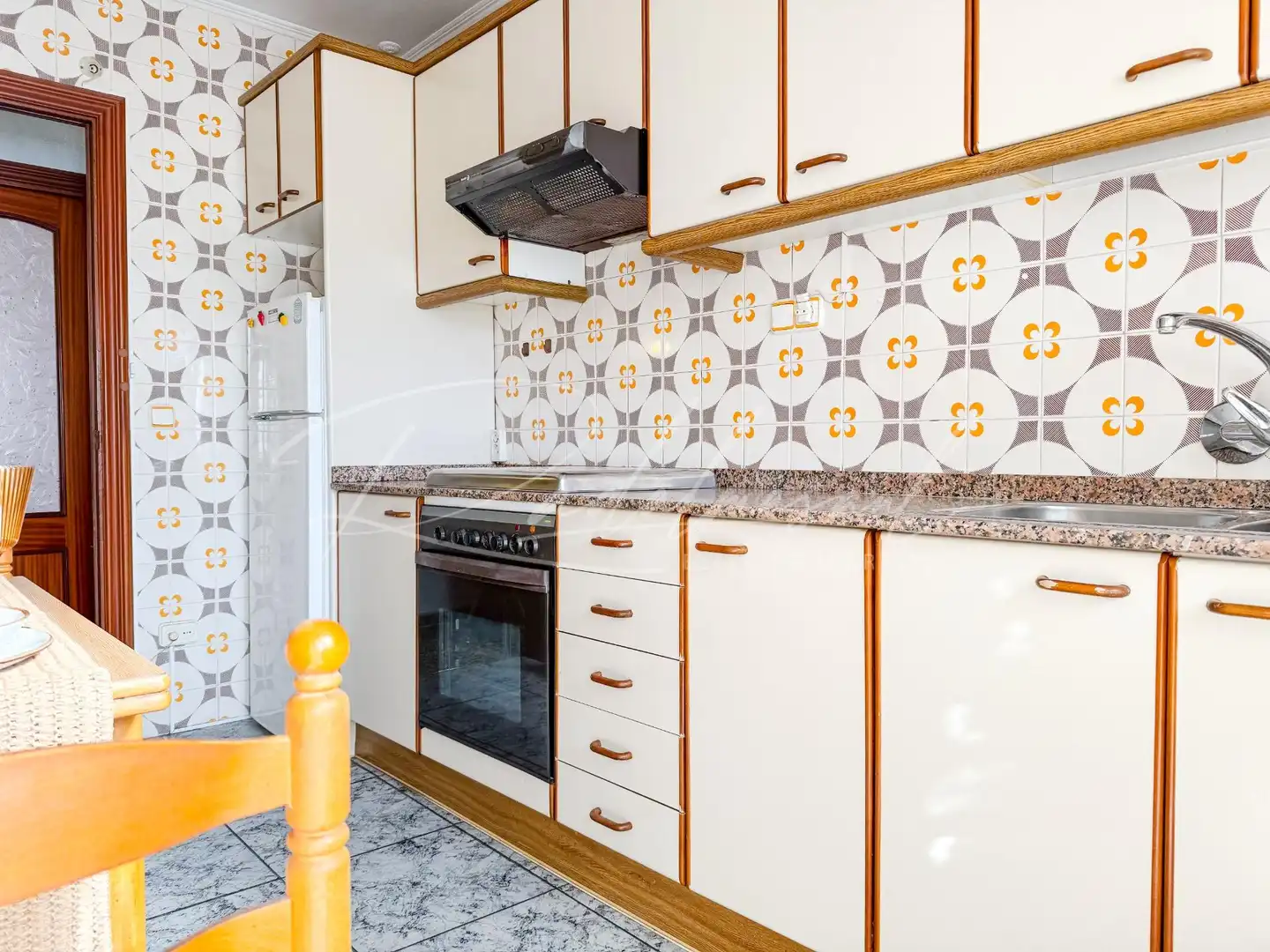 Kitchen of Flat for sale in Centre