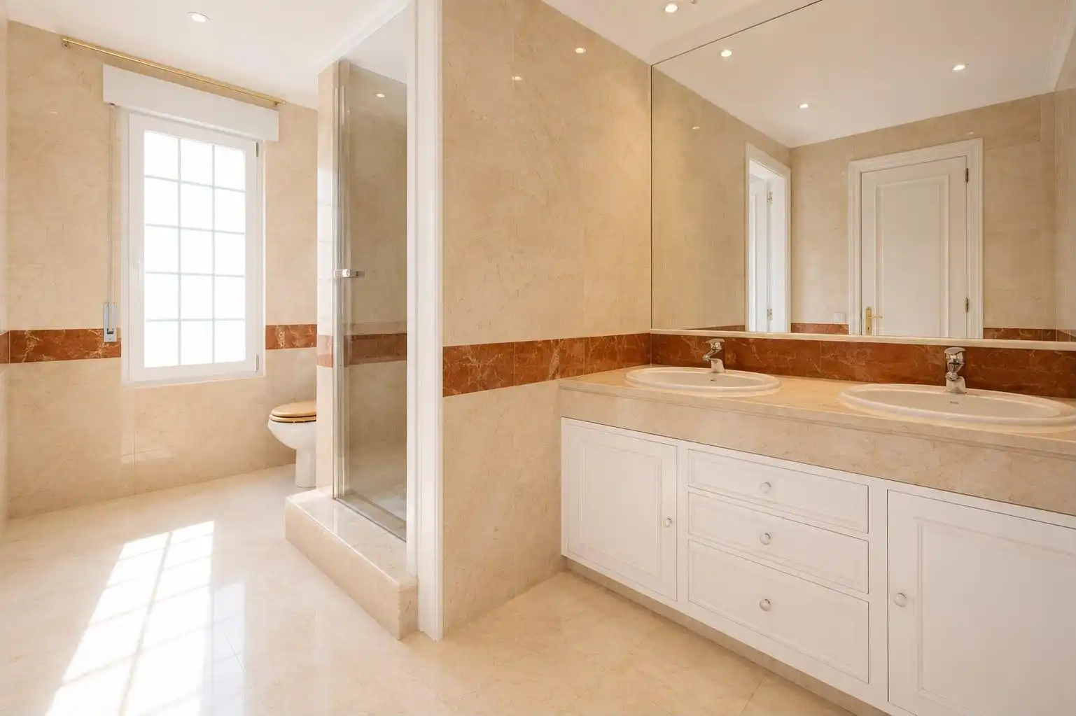 Bathroom of Detached homes for sale in Madrid  with Air Conditioner, Heating and Private garden