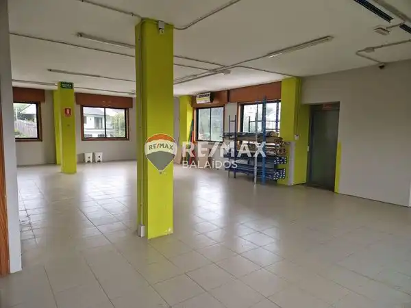 Industrial buildings for sale in Avenida do Aeroporto, Cabral - Candeán