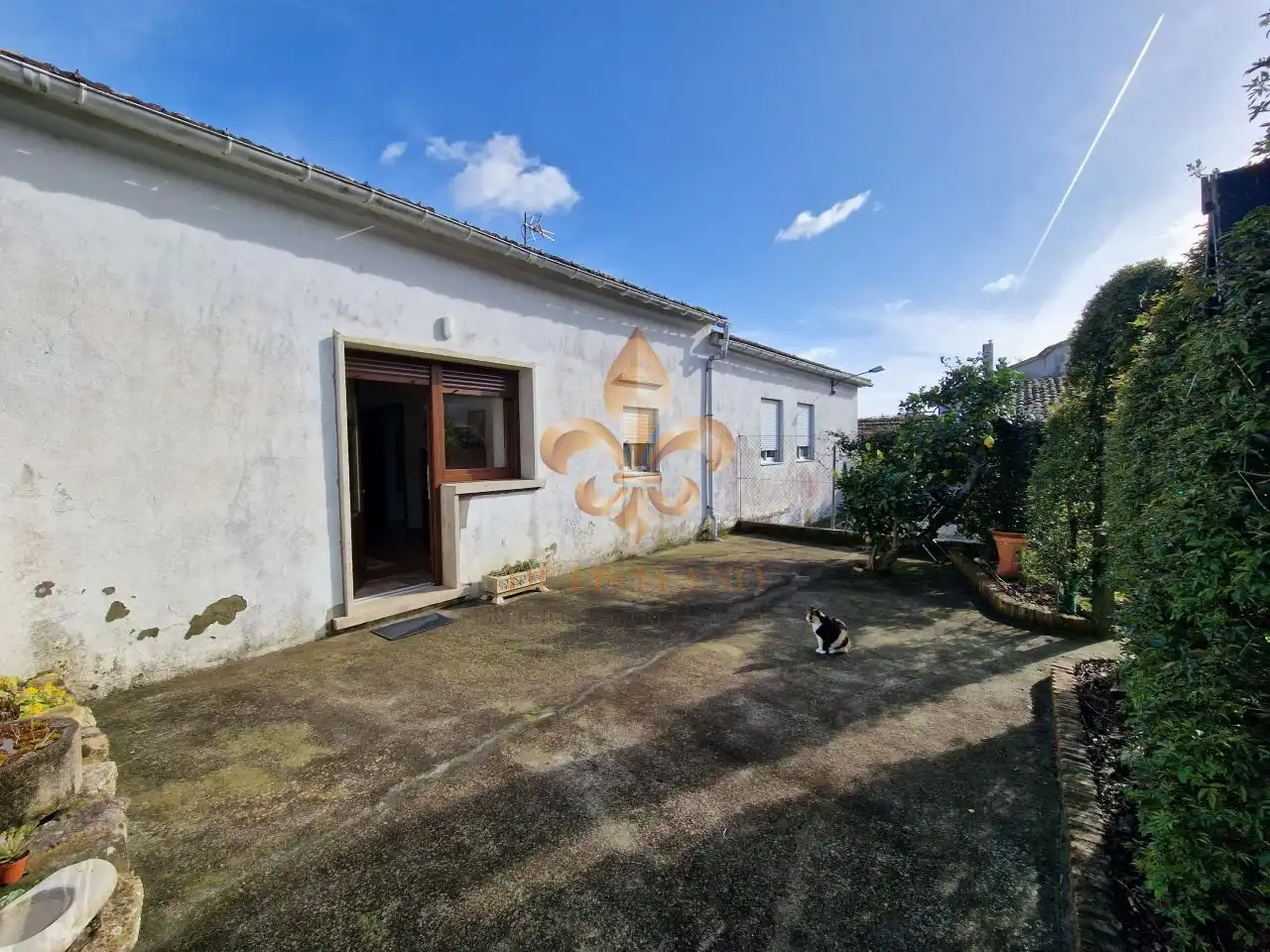 Vista exterior de Casa o xalet en venda en O Rosal   amb Calefacció, Jardí privat i Terrassa