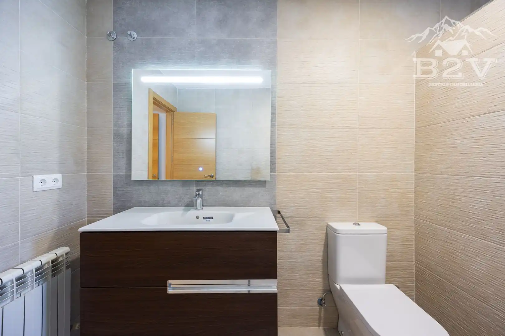 Bathroom of Houses for sale in Navalafuente  with Air Conditioner, Heating and Private garden