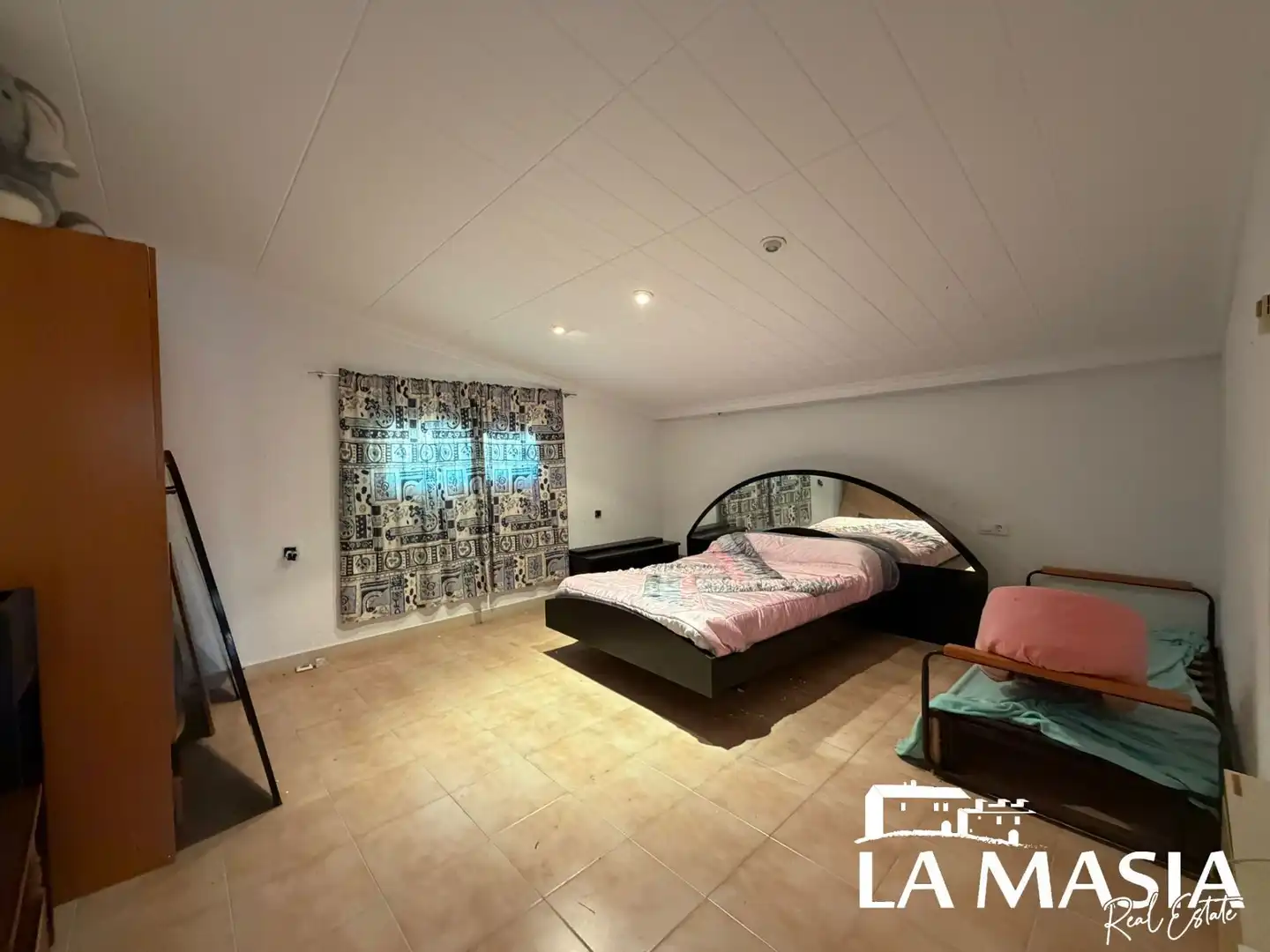 Bedroom of Houses for sale in La Bisbal del Penedès  with Private garden, Terrace and Storage room