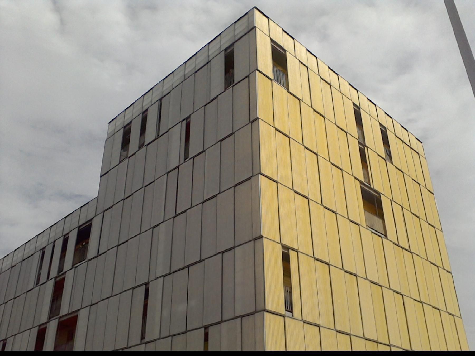Vista exterior de Local en venda en Mieres (Asturias)