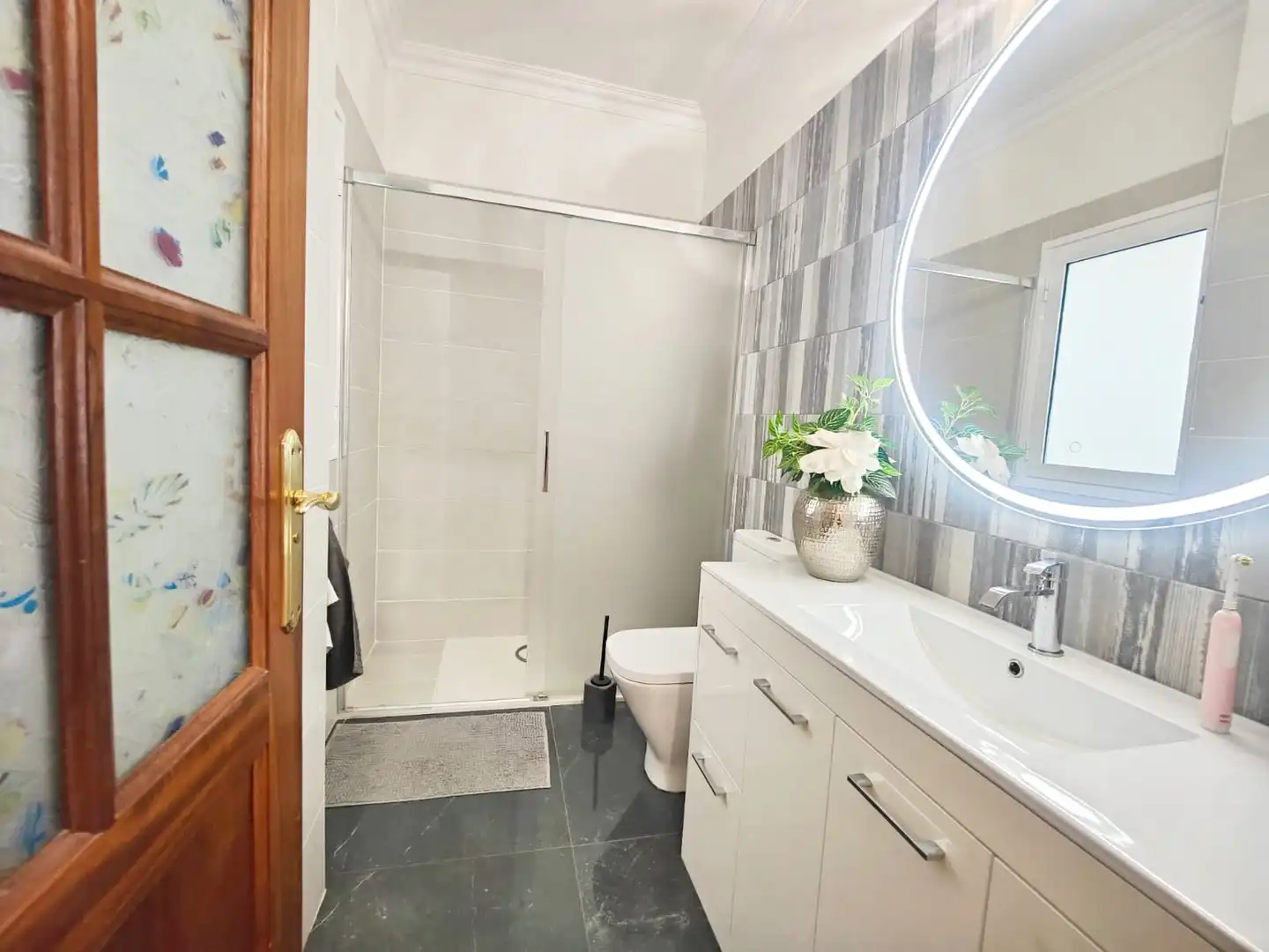 Baño de Piso en venta en Güímar con Aire acondicionado, Terraza y Amueblado