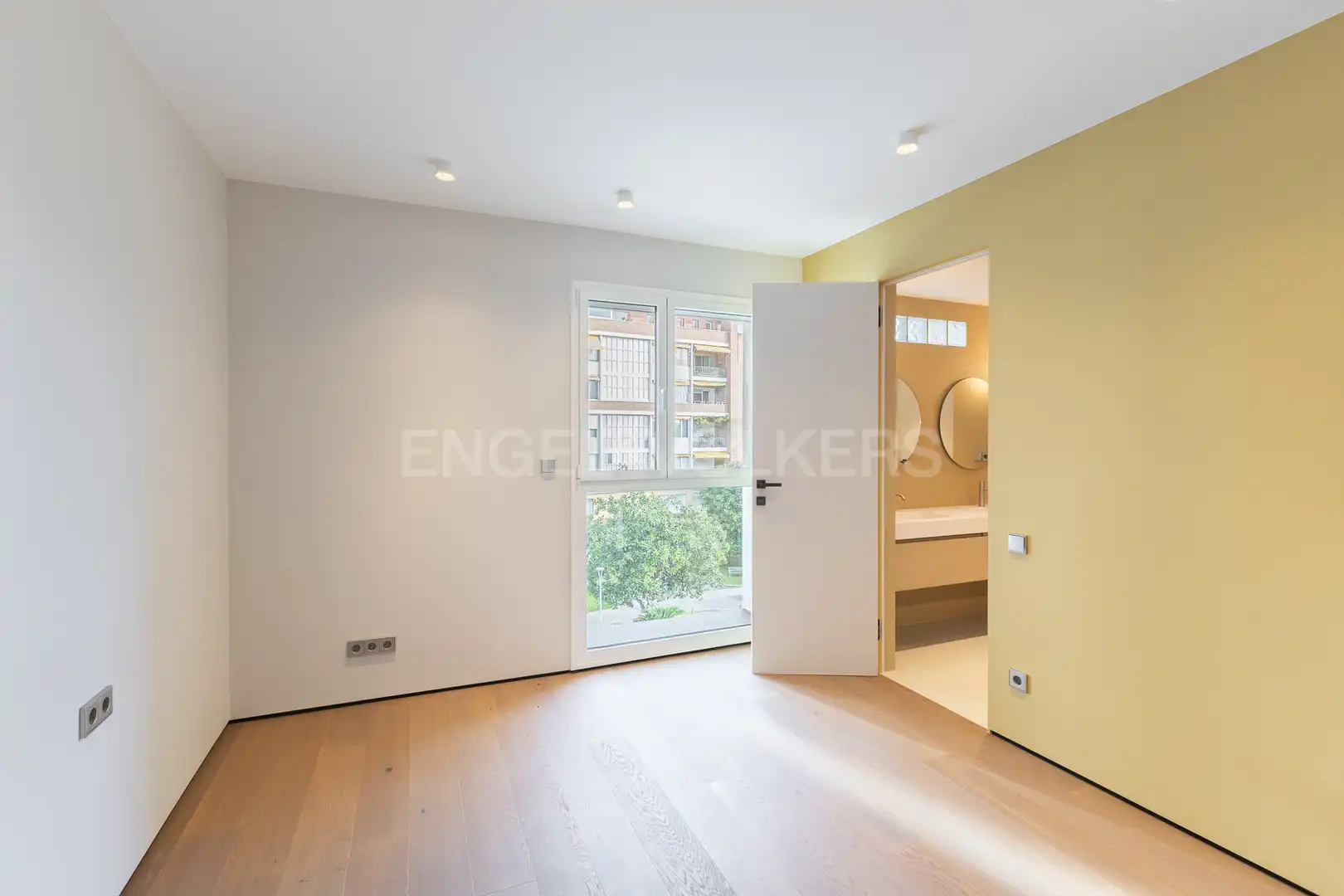 Piso en venta en Barcelona con Aire acondicionado, Calefacción y Parquet