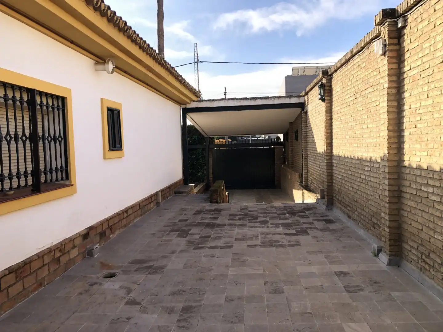 Houses for sale in Gines
