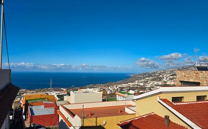 Außenansicht von Wohnung zum verkauf in Santa Úrsula mit Terrasse, Abstellraum und Ofen