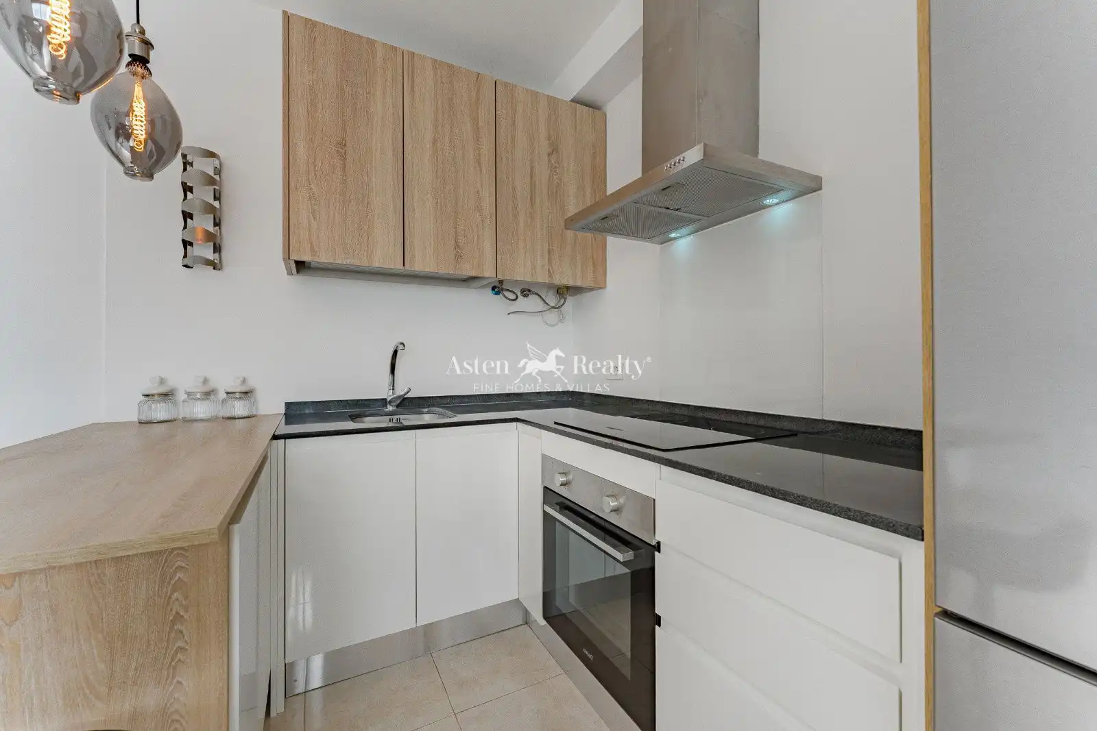 Cocina de Piso en venta en Arona con Terraza, Trastero y Amueblado
