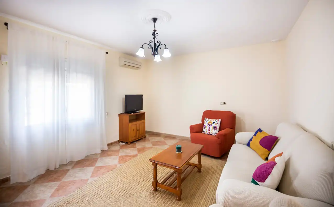 Sala de estar de Casa o chalet de alquiler en Chiclana de la Frontera con Piscina y Amueblado
