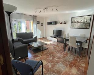 Living room of Flat to rent in  Granada Capital  with Heating