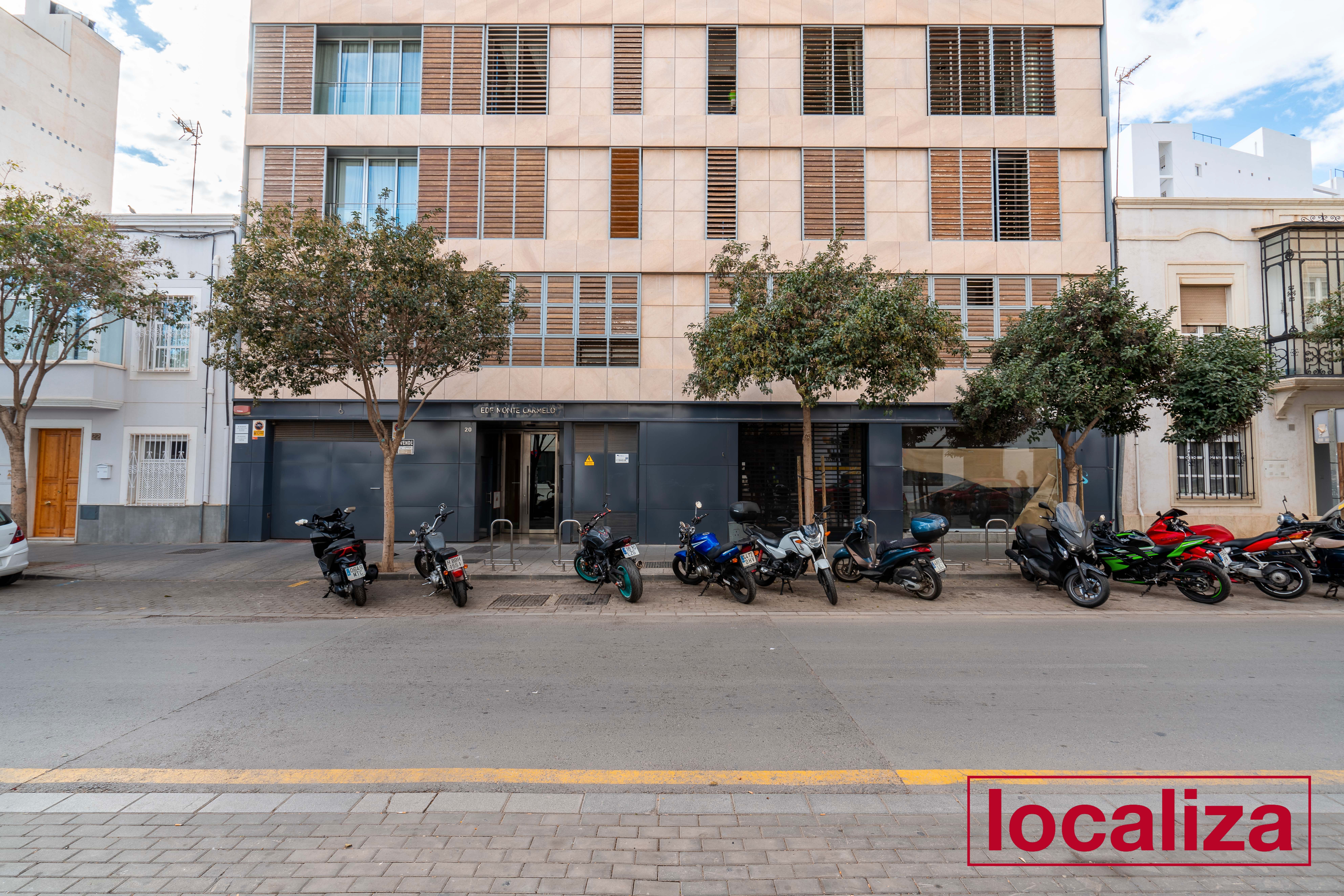 Exterior view of Attic for sale in  Almería Capital  with Air Conditioner, Heating and Private garden