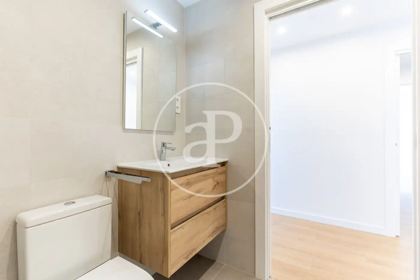 Bathroom of Flat for sale in Sant Cugat del Vallès  with Air Conditioner, Heating and Storage room
